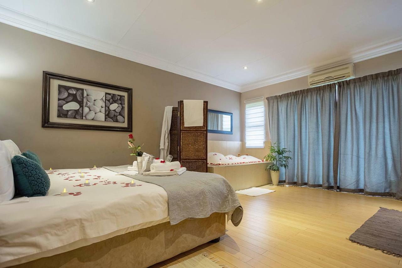 Three Oaks And An Aloe Boutique Hotel ฮาร์ทบีสบูร์ท ภายนอก รูปภาพ