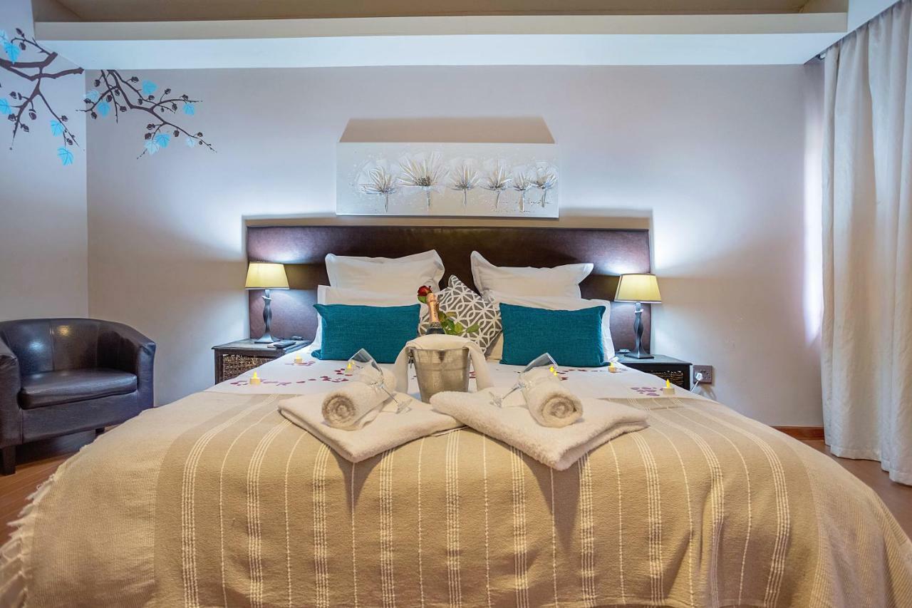 Three Oaks And An Aloe Boutique Hotel ฮาร์ทบีสบูร์ท ภายนอก รูปภาพ